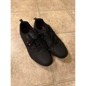 Men’s Levi comfort black shoes *like new*